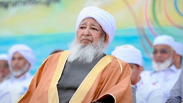 'ആത്മീയ ചര്ച്ചകളെ വിവാദമാക്കാന് ശ്രമം, സമൂഹത്തില് ഭിന്നത വളര്ത്താനുള്ള ദുഷ്ടലാക്കുകൾക്കെതിരെ ജാഗ്രത വേണം': പ്രതികരണവുമായി കാന്തപുരം