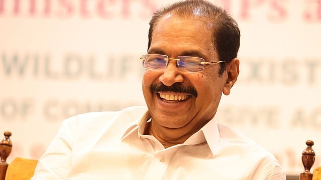 സമവായമില്ല, ഗ്രൂപ്പ് തര്ക്കം രൂക്ഷം; കെപിസിസി പുനഃസംഘടന മരവിപ്പിച്ച് ഹൈക്കമാന്ഡ്