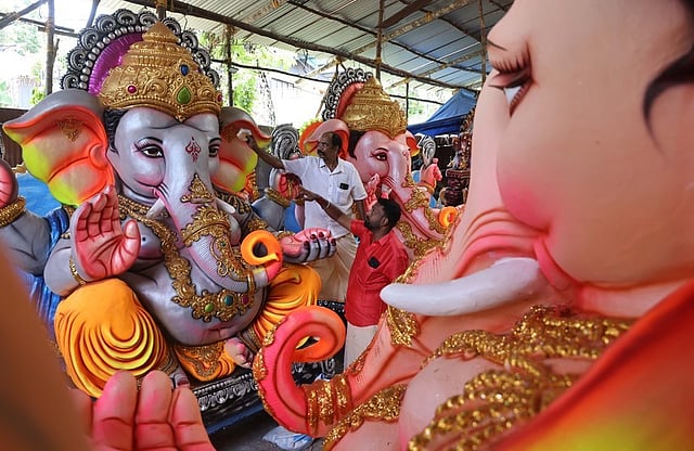 ഗണപതി വിഗ്രഹം നിമജ്ജനം ചെയ്യുന്നത് എന്തിന്?, ചന്ദ്രനെ ദർശിക്കാമോ?; വിനായക ചതുർഥി ചൊവ്വാഴ്ച, അറിയാം ആത്മീയ സന്ദേശം