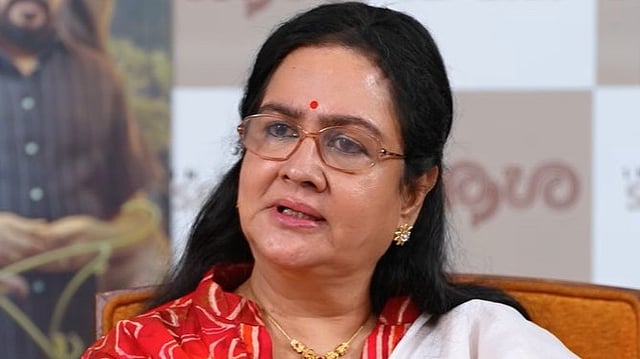 'കല്യാണം കഴിച്ച് അഡ്ജസ്റ്റ് ചെയ്ത് ജീവിക്കാൻ മാത്രമുണ്ടായ ജന്മങ്ങളായിട്ടാണ് ഞങ്ങൾ വളർന്നത്; പക്ഷേ ഈ തലമുറ അങ്ങനെയല്ല'