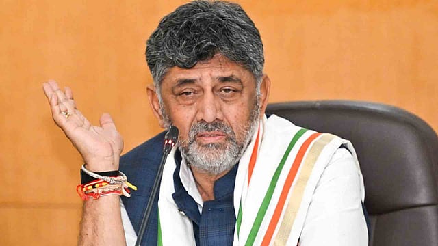 'വന്ദേമാതരത്തിന്റെ രണ്ട് ഖണ്ഡിക മതി'; ഉത്തരവ് ഇറക്കി കര്ണാടക സര്ക്കാര്