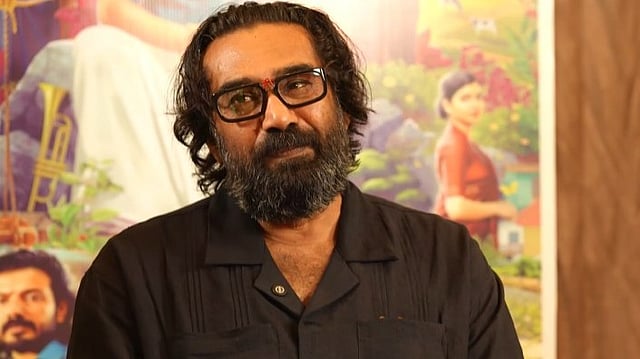 'സ്നേഹിച്ച് കൊതി തീർന്നില്ല; അച്ഛനെ ഫ്ലൈറ്റിൽ കയറ്റണമെന്നുണ്ടായിരുന്നു, പക്ഷേ നടന്നില്ല'