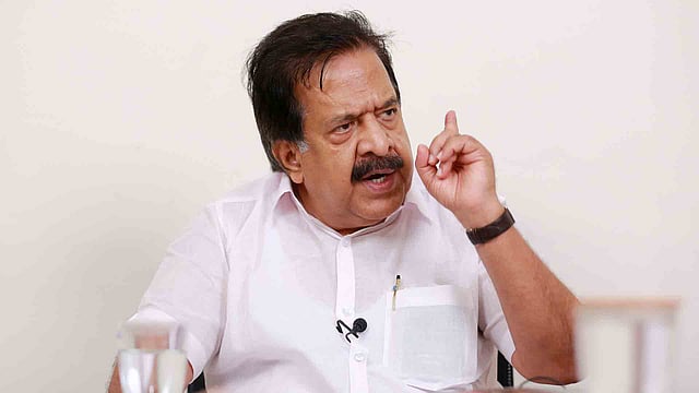 'ഗ്യാനേഷ് കുമാറിന് മുഖ്യതെരഞ്ഞെടുപ്പ് കമ്മിഷണർ പദവിയുടെ നിയമപരിരക്ഷ ലഭിക്കില്ല; മലേഷ്യൻ എഞ്ചിനിയറുടെ ആത്മഹത്യാക്കുറിപ്പിൽ ഗ്യാനേഷിന്റെ പേരുണ്ട്': രമേശ് ചെന്നിത്തല