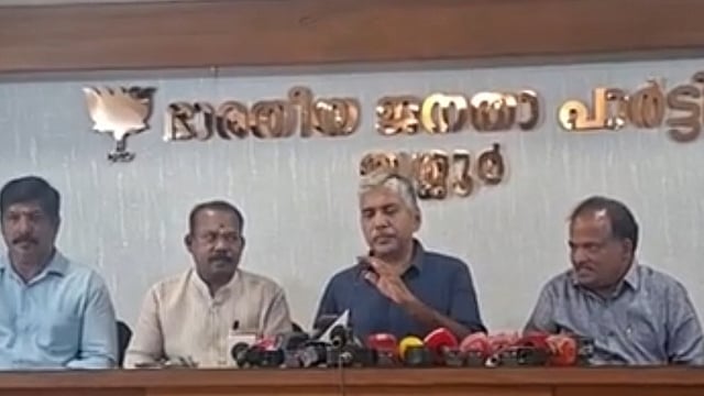 'പിണറായി നടത്തിയ അഴിമതിയിലെ സത്യാവസ്ഥ ജനം അറിയണം'; വിജിലൻസ് അന്വേഷണത്തിന് ഡിജിപി ഉത്തരവിടണമെന്ന് ജേക്കബ് തോമസ്