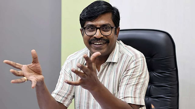 'വൈദ്യുതി പ്രതിസന്ധി പരിഹരിക്കാന് മാന്ത്രിക വടിയില്ല'; പോംവഴി സ്വയം നിയന്ത്രണമെന്ന് കെഎസ്ഇബി എംഡി