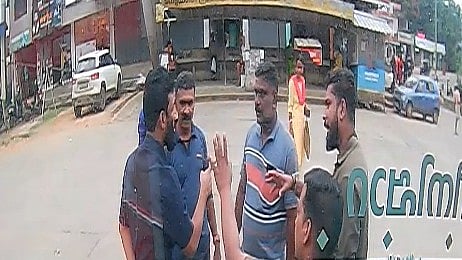 ഓവർ ടേക്ക് ചെയ്തതിനെ തുടർന്നുണ്ടായ തർക്കം: നെടുങ്കണ്ടത്ത് ബസ് ജീവനക്കാരെ വളഞ്ഞിട്ട് മർദ്ദിച്ച സിപിഎം പ്രവർത്തകർ അറസ്റ്റിൽ
