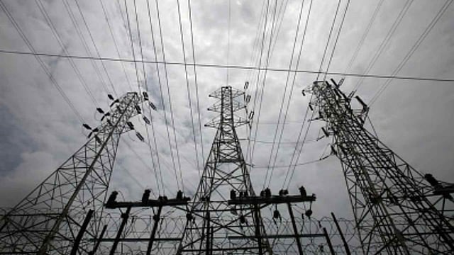 വൈദ്യുതി പ്രതിസന്ധി: ബാറ്ററി സംഭരണം താല്ക്കാലിക ആശ്വാസം മാത്രം, പമ്പ്ഡ് സ്റ്റോറേജ് പദ്ധതികളാണ് ശാശ്വത പരിഹാരമെന്ന് വിദഗ്ധര്