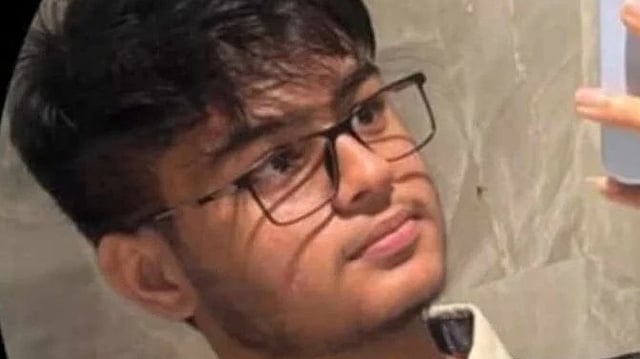 പരീക്ഷയ്ക്കിടെ ചാറ്റ് ജിപിടി ഉപയോഗിച്ചത് പിടികൂടി; ഐഐടി ബോംബെ വിദ്യാര്‍ഥി ജീവനൊടുക്കി, പ്രതിഷേധം 