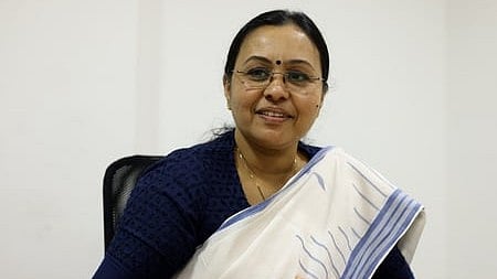 'നീ എന്തെങ്കിലും ചെയ്യാന് കഴിയുമോ എന്ന് നോക്കെടാ, ചേട്ടനും അനിയനും കൂടി ചേര്ന്നാലും പിണറായി വിജയനെ വിരട്ടാനാവില്ല'