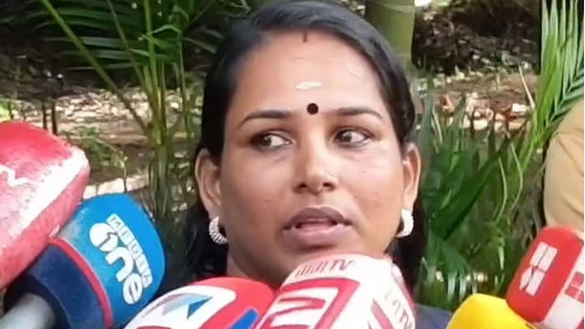 പൊലീസ് ജീപ്പിടിച്ച് വിദ്യാർഥികൾക്ക് പരിക്കേറ്റ സംഭവം: ഇടിച്ചുതെറിപ്പിച്ചതെന്ന് കുടുംബം; വധശ്രമത്തിന് കേസെടുക്കണമെന്ന് പരാതി
