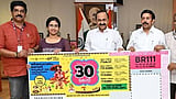 30 കോടിയുടെ ഭാഗ്യവാൻ ആര്? തിരുവോണം ബമ്പർ നറുക്കെടുപ്പ് നാളെ: റെക്കോർഡ് വിൽപന; 89.85 ലക്ഷം ടിക്കറ്റുകൾ വിറ്റുതീർന്നു