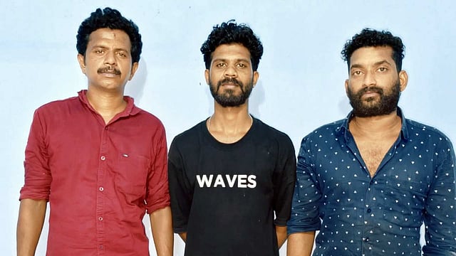 മലമ്പാമ്പിനെ പിടികൂടി കറിവെച്ചു കഴിച്ചു; തൃശൂരില്‍ മൂന്ന് പേര്‍ അറസ്റ്റില്‍