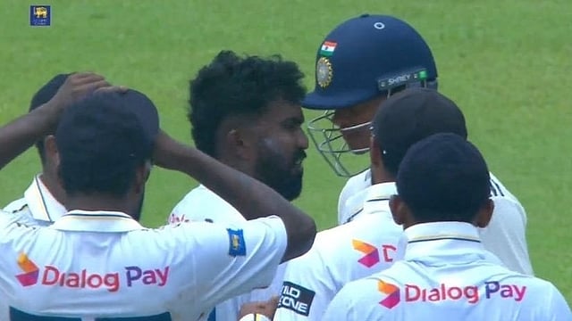 'ഔട്ടാക്കി... തെറിയോട് തെറി... തോന്ന്യാസം വിളിച്ചാൽ വിട്ടുകൊടുക്കില്ല'