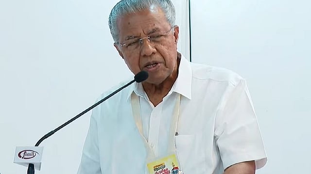'നിന്നെയല്ല, നിന്റെ അച്ഛനെ നോക്കുന്നു; അച്ഛന്‍ എന്തെല്ലാം കണ്ടതാണടോ, ആദ്യമായിട്ട് കാണുന്നതാണോ?'