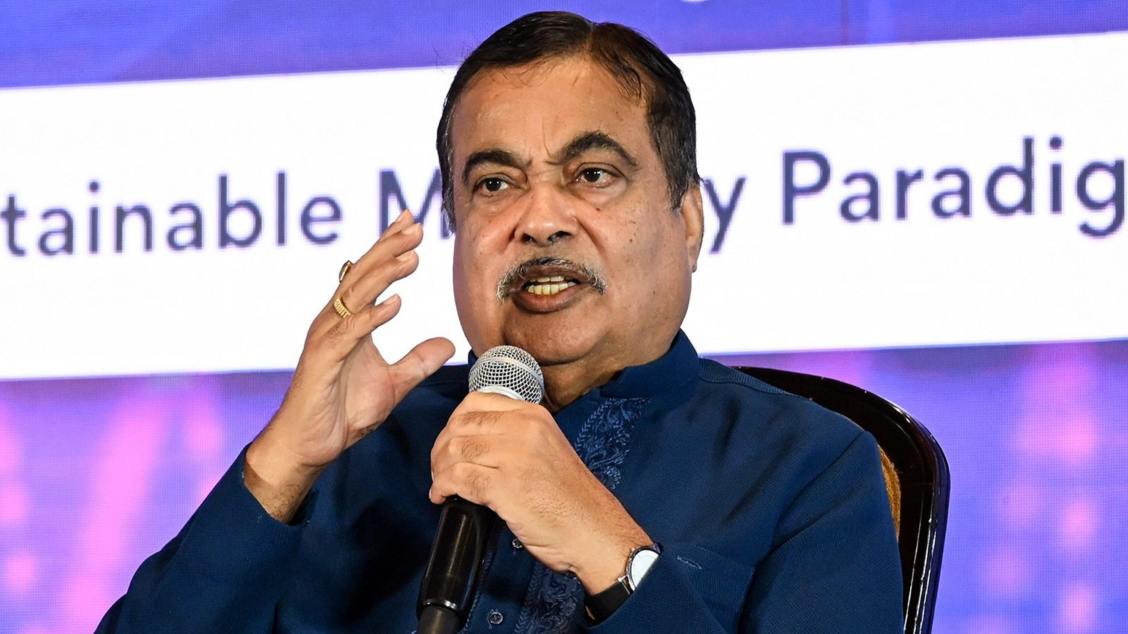 'ലിറ്ററിന് 25 രൂപ മാത്രം; പെട്രോളിന് പകരം എഥനോൾ കാർ വരുന്നു'