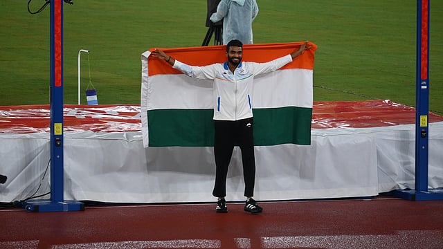 ഹൈ ജംപിലും വെള്ളിത്തിളക്കം! നേട്ടത്തിലേക്ക് ഉയർന്നത് സർവേശ് കുശാരെ