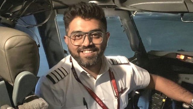 ഫ്ലൈദുബൈ പൈലറ്റ് സ്മിത്ത് മച്ചാറിന്റെ ആരോഗ്യത്തിനായി കാശി വിശ്വനാഥ ക്ഷേത്രത്തില് പ്രത്യേക പ്രാര്ത്ഥന