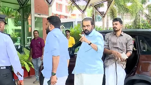 'നടപടിയില്ലെങ്കില് സമരം'; തിരുവനന്തപുരം സംഘര്ഷത്തില് ആഭ്യന്തരമന്ത്രിക്ക് പരാതി നല്കി എസ്എഫ്ഐ