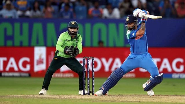 Virat Kohli batting against Pakistan