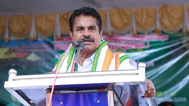 'ആട്ടിന്കുട്ടിയെ അറുത്ത് ഭക്ഷിച്ചവര് അറിയണം അതിനൊരു ഇടയന് ഉണ്ടായിരുന്നു': റീല്സുമായി അടൂര് പ്രകാശ്; 'ഇനി ബിജെപിയിലേക്കാണോ?'