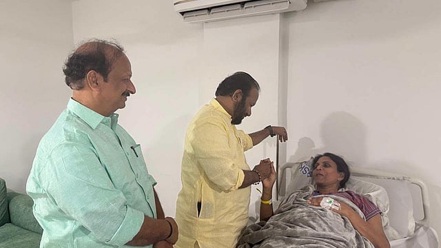'ആ വെള്ളം വാങ്ങിവച്ചോളൂ..; ആർ ശ്രീലേഖ രാജിവെച്ചെന്ന വാർത്ത ശരിയല്ല ': എസ് സുരേഷ്