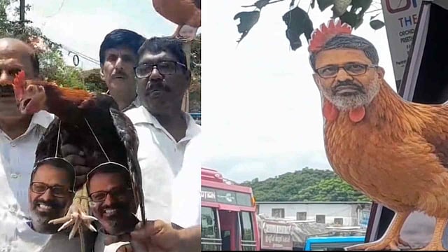 കോഴികളും കോഴിക്കോലവുമായി സുരേഷ് ബാബുവിനെതിരെ കോൺഗ്രസ് പ്രതിഷേധം