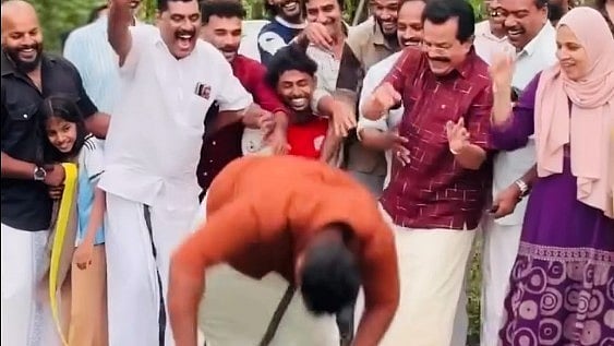 ജനപ്രതിനിധികളും ഒപ്പം ചാടട്ടെ;  'കുളമാക്കി' എംഎല്‍എയുടെ ഉദ്ഘാടനം