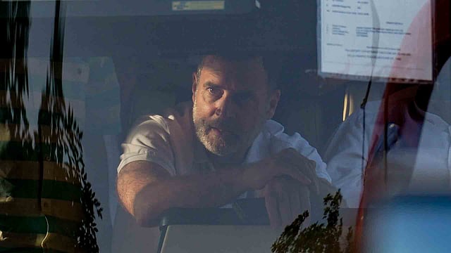 ​Jantar Mantar Protest: രാഹുൽ​ഗാന്ധിയെ പൊലീസ് വിട്ടയച്ചു; പ്രതിഷേധാ​ഗ്നിയിൽ ഡൽഹി