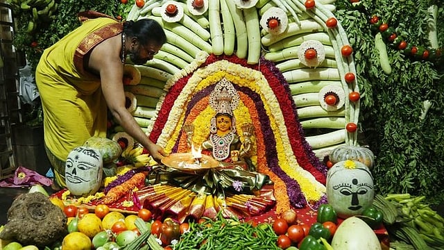 ശൈലപുത്രി മുതൽ സിദ്ധിദാത്രി വരെ, നവദുർഗ്ഗയിലെ ഒൻപത് രൂപങ്ങൾ; നവരാത്രിയുടെ പ്രാധാന്യമെന്ത്?