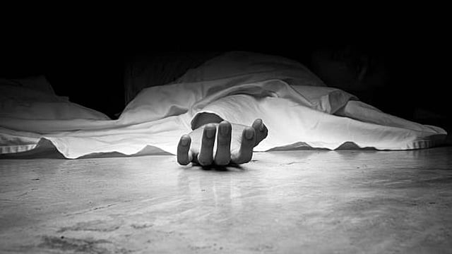 കോതമംഗലത്ത് കോളജ് ഹോസ്റ്റല്‍ കെട്ടിടത്തിന് മുകളില്‍നിന്ന് ചാടി വിദ്യാര്‍ഥി ജീവനൊടുക്കി