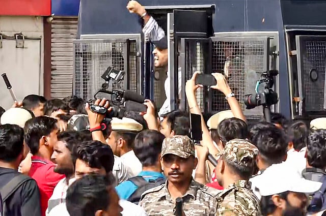 ​Jantar Mantar Protest: പിണറായി വിജയന്‍ പൊലീസ് കസ്റ്റഡിയില്‍