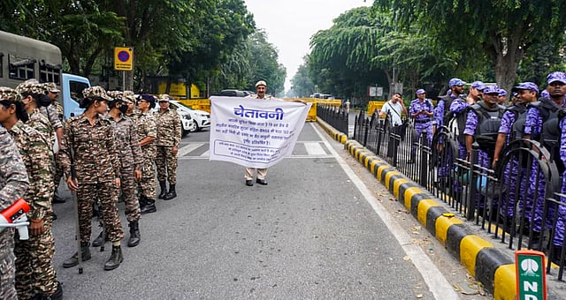 Jantar Mantar Protest: 'ഉരുക്കു കോട്ട'യായി ഡല്ഹി, ധ്രുവ് റാഠി കസ്റ്റഡിയില്