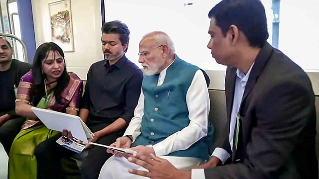 ഡല്‍ഹിയില്‍ ഇന്നും പ്രതിഷേധം; ചെന്നൈയില്‍ വിജയ്‌ക്കൊപ്പം  മെട്രോ യാത്രയുമായി മോദി ( വീഡിയോ)