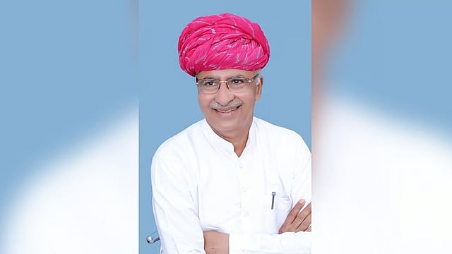 
ബിജെപി മുന്‍ എംഎല്‍എയെ ഗ്രാമീണര്‍ മര്‍ദ്ദിച്ച് കൊലപ്പെടുത്തി; അക്രമം ക്രഷര്‍ യൂണിറ്റ് തുറക്കാനുള്ള നീക്കത്തിനിടെ