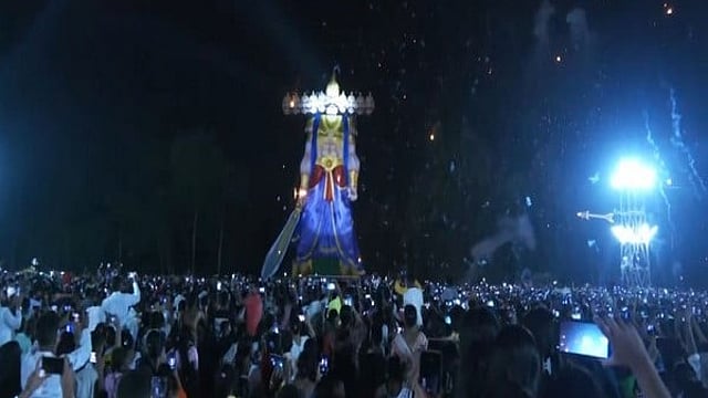 രാവണന്റെ കോലം കത്തിക്കുന്നത് മനുഷ്യാവകാശ ലംഘനമല്ലേ?; എന്തുകൊണ്ട് ദുര്യോധനനെ കത്തിക്കുന്നില്ല?; പരാതി