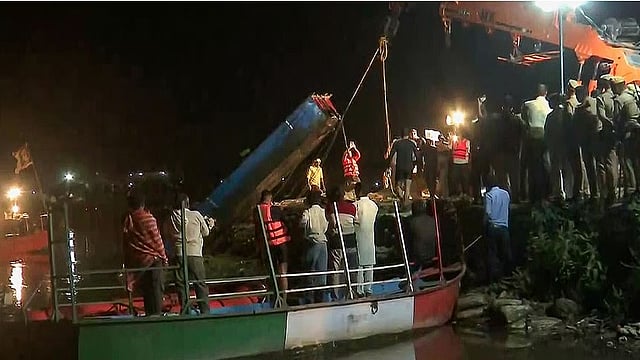 ബിഹാറില്‍ ഗംഗാനദിയില്‍ ബോട്ട് മുങ്ങി 13 മരണം; മരിച്ചവരിലേറെയും കുട്ടികളെന്ന് റിപ്പോര്‍ട്ട്