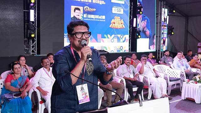 പാട്ടുപാടി കണ്ണൂരിനെ കലാസന്ധ്യയിൽ ആറാടിച്ച് ജി. വേണുഗോപാൽ; ദസറ വേദിയെ ഇളക്കിമറിച്ച് ഫെജോയുടെ ലൈവ് റാപ്പ് ഷോ