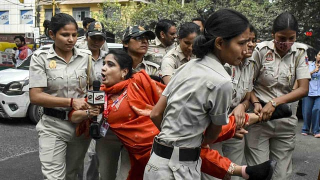 മാധ്യമപ്രവര്‍ത്തകര്‍ക്കു നേരെ പൊലീസ് അതിക്രമം; സുപ്രീംകോടതിയെ സമീപിച്ച് കെയുഡബ്ല്യുജെ