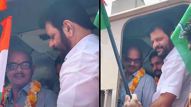 രാഷ്ട്രീയപ്പോരിനിടയിലേക്ക് ചൂളംവിളിച്ചെത്തി ഇന്റർസിറ്റി; ഒറ്റപ്പാലത്ത് ആവേശ സ്വീകരണം; അവകാശവാദവുമായി കോൺഗ്രസും ബിജെപിയും നേർക്കുനേർ