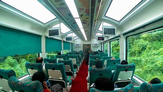 കേരളത്തിന് ആദ്യ വിസ്റ്റാഡോം കോച്ച്; മധുര-ഗുരുവായൂര് എക്സ്പ്രസില് ഇനി കാഴ്ചകള് കൂടുതല് മനോഹരം
