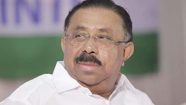 'അഭിപ്രായങ്ങള്‍ പ്രസ് കോണ്‍ഫറന്‍സിലൂടെയല്ല പറയേണ്ടത്'; അടൂര്‍ പ്രകാശിനെ തള്ളി എംഎം ഹസന്‍ 