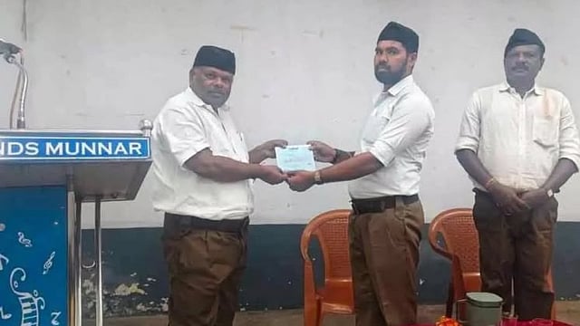 ഗണവേഷമണിഞ്ഞ് മുൻ സിപിഎം എംഎൽഎ എസ് രാജേന്ദ്രൻ; പങ്കെടുത്തത് മൂന്നാറിൽ നടന്ന വിജയദശമി ചടങ്ങിൽ