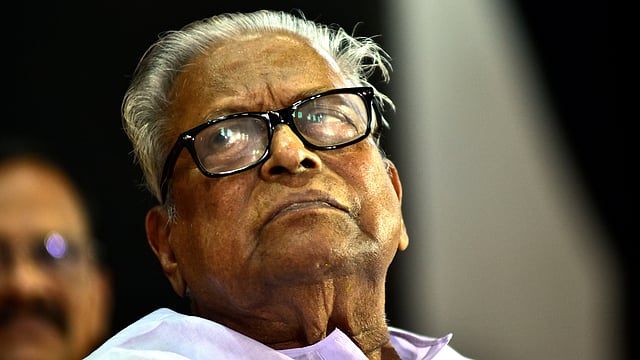'ഈ പോരാട്ട ചരിത്രവും നിലപാടുകളും കേവലമൊരു ഓര്‍മ്മയായി ചുരുങ്ങേണ്ടതല്ല'; വരുന്നൂ, വിഎസ് പഠന-ഗവേഷണ ക്യാംപസ്