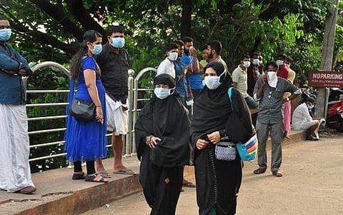 നിപ്പ പേടി; കുഴഞ്ഞു വീണയാള്‍ ചോരയൊലിപ്പിച്ച് ബസ് സ്‌റ്റോപ്പില്‍ കിടന്നത് മൂന്ന് മണിക്കൂര്‍