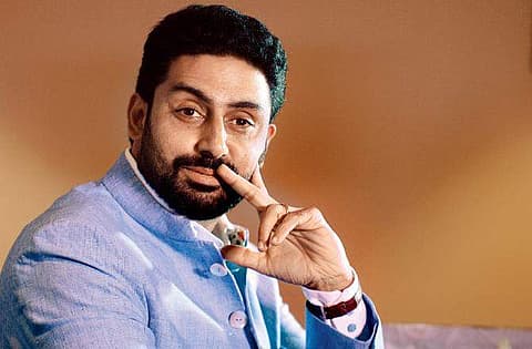 'നല്ല ചിത്രങ്ങള്‍ പൊട്ടിക്കാന്‍ ജൂനിയര്‍ ബച്ചന് പ്രത്യേക കഴിവാണ്'; ട്രോളന്റെ വായടപ്പിച്ച് അഭിഷേക് ബച്ചന്‍