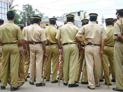 സംഘർഷം; വട്ടിയൂർക്കാവിൽ പ്രകടനങ്ങൾക്കും പൊതു യോ​ഗങ്ങൾക്കും വിലക്ക്