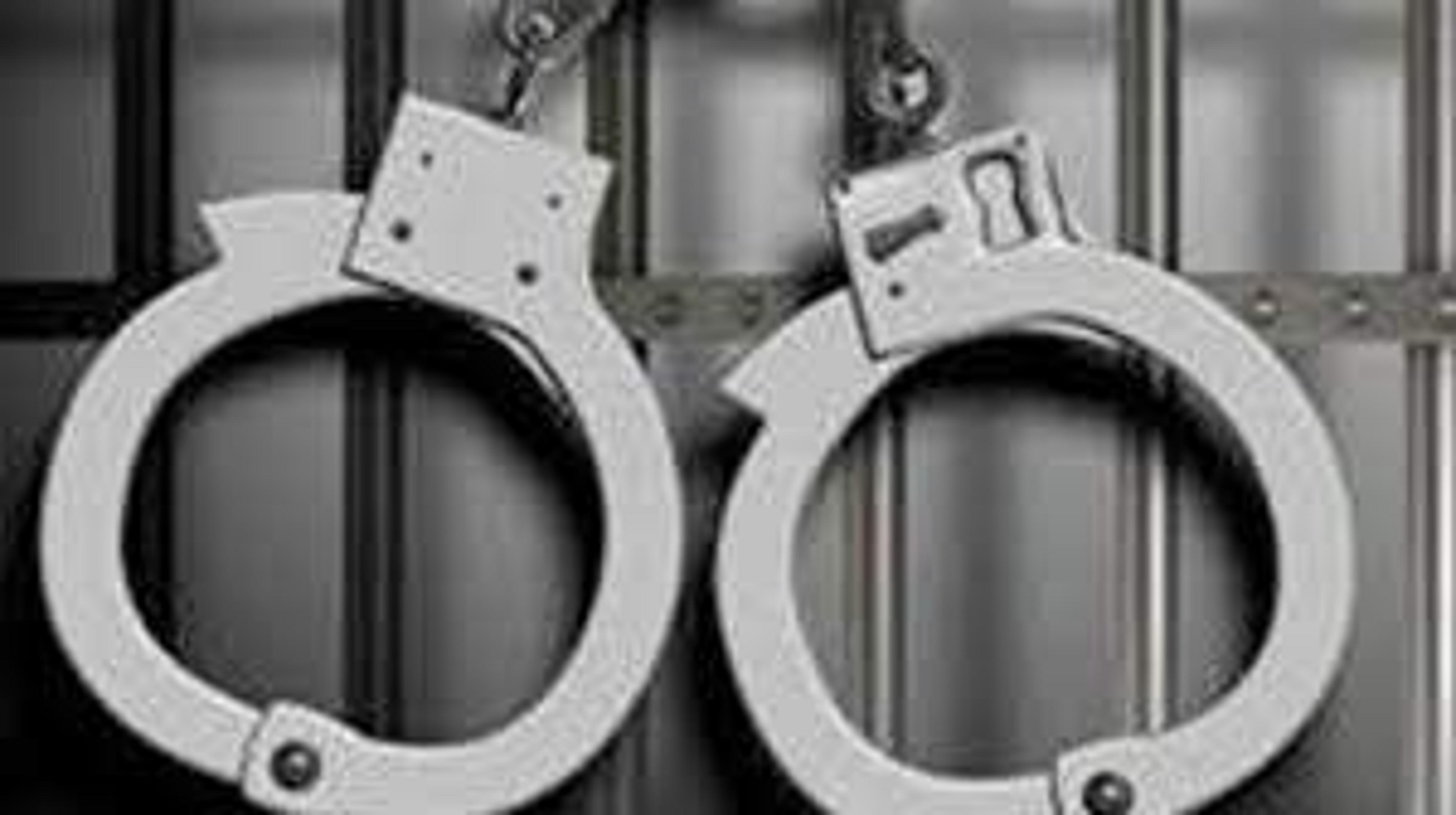 നവദമ്പതികളെ അപകീര്ത്തിപ്പെടുത്തിയ കേസ്: 11 പേര് അറസ്റ്റില്