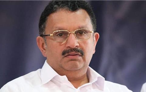 കരുണാകരന്റെ കാലത്ത് ആരും മുന്നണി വിട്ടുപോയിട്ടില്ല ; ചില്ലറ വിട്ടുവീഴ്ച ചെയ്യണമായിരുന്നുവെന്ന് കെ മുരളീധരന്