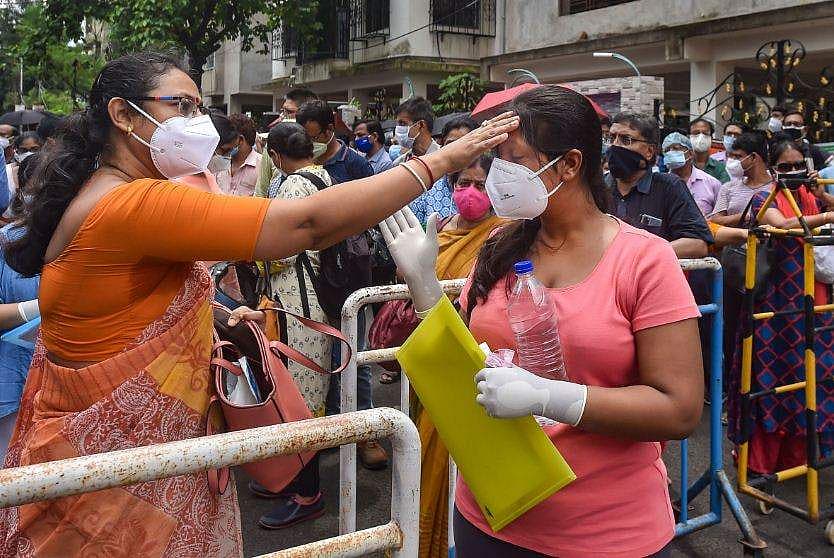 രോഗമുക്തിയില്‍ ബ്രസീലിനെ മറികടന്ന് ഇന്ത്യ, ആശുപത്രി വിട്ടവര്‍ 38 ലക്ഷത്തിലേക്ക്; കോവിഡ് വ്യാപനം രൂക്ഷം കേരളം ഉള്‍പ്പെടെ 13 സംസ്ഥാനങ്ങളില്‍
