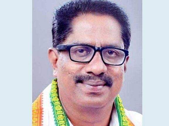  തൃശൂർ ഡിസിസി സെക്രട്ടറി വീട്ടിൽ തൂങ്ങിമരിച്ച നിലയില്‍ 